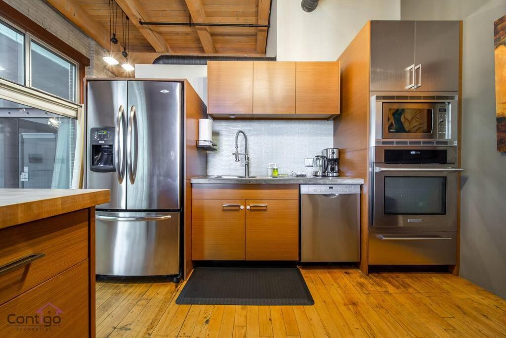 Historic Jd Loft, Near Ice District, Rogers Place, Ug Parking 에드먼턴 외부 사진