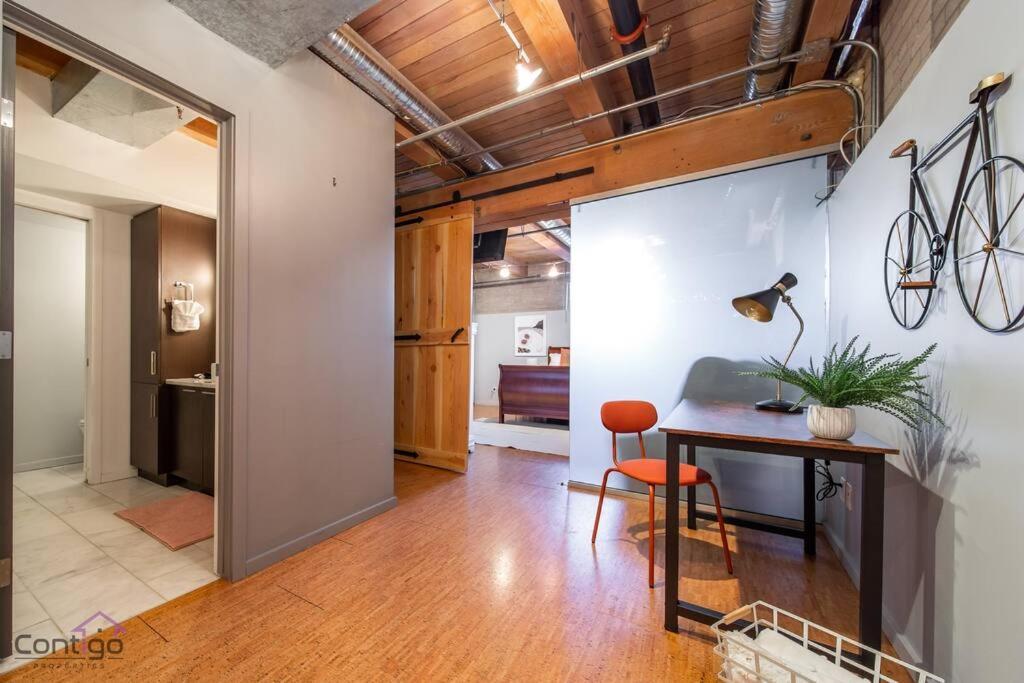 Historic Jd Loft, Near Ice District, Rogers Place, Ug Parking 에드먼턴 외부 사진