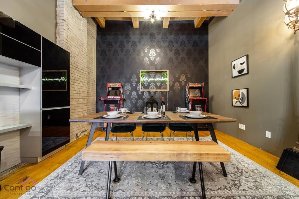 Historic Jd Loft, Near Ice District, Rogers Place, Ug Parking 에드먼턴 외부 사진